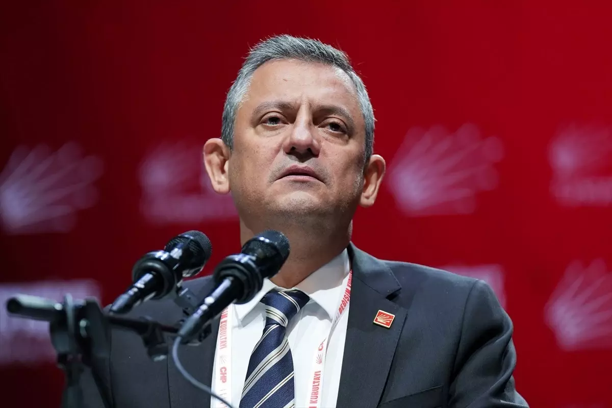 “Kılıçlı yemin” tartışması büyüyor! Özel’den Erdoğa