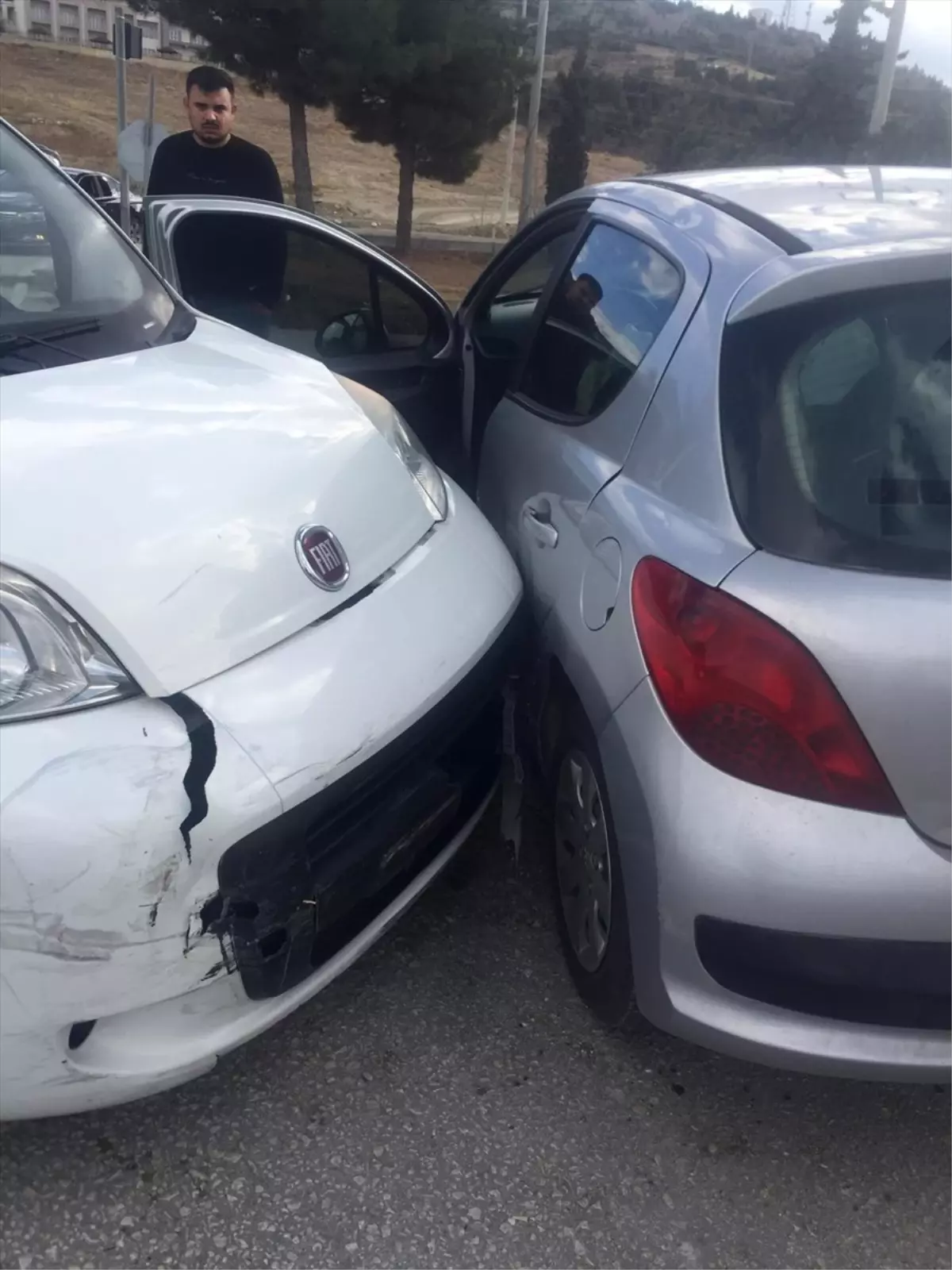Burdur’da Trafik Kazası: 2 Yaralı