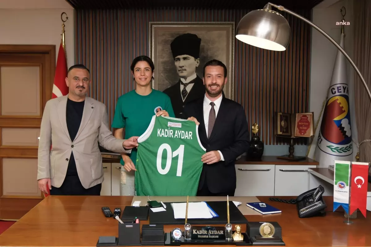 Ceyhan Belediye Basketbol Akademisi’nin Başarıları Destekleniyor