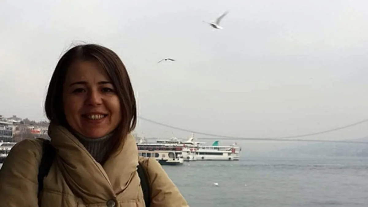 Cinnet getiren lise öğrencisi dehşet saçtı! Annesini öldürdü, aynı aileden 4 kişiyi de bıçakla yaraladı