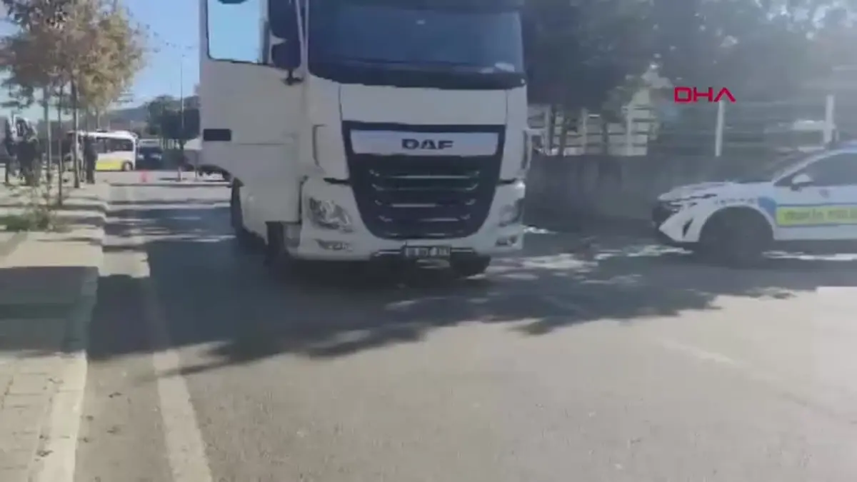 Gemlik’te TIR Çarpan Afgan Vatandaşı Ağır Yaralı