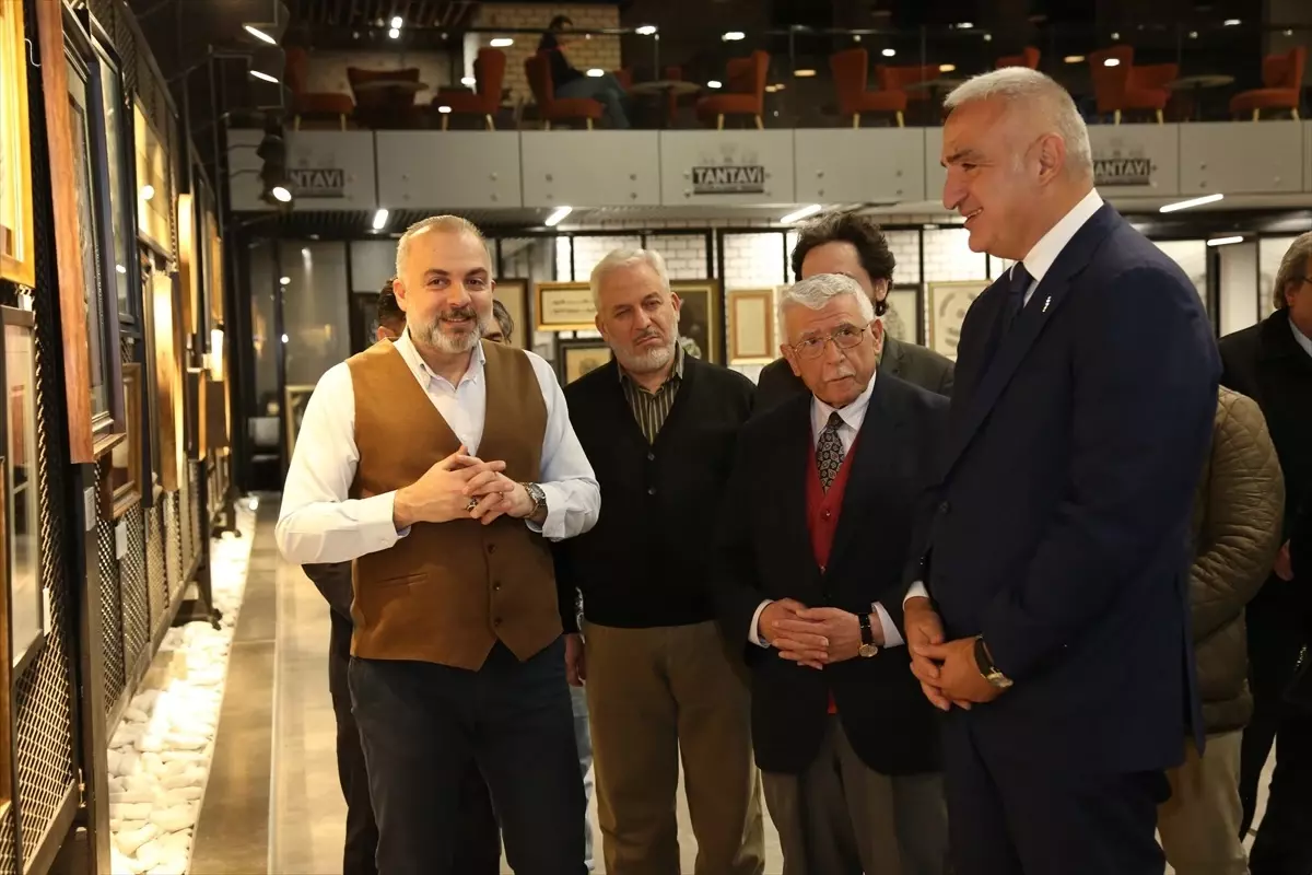 Bakan Ersoy’dan Konya’da Hat Sergisi Ziyareti