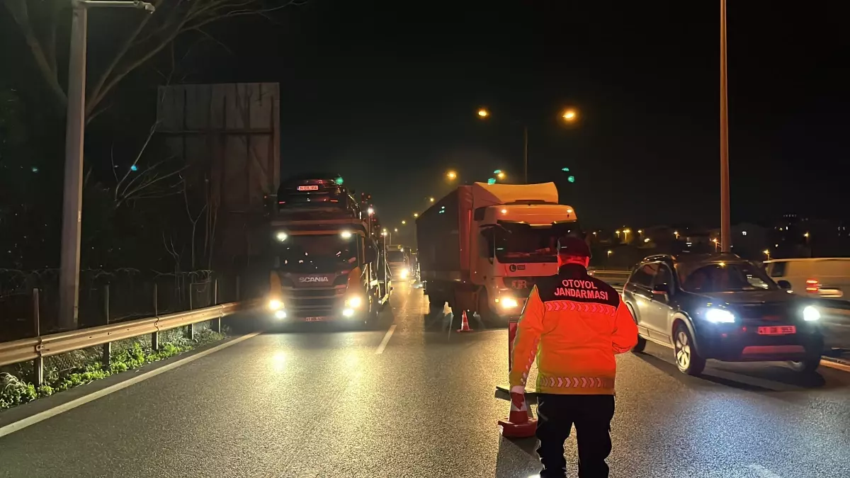 Kocaeli’de Zincirleme Kaza: 2 Yaralı